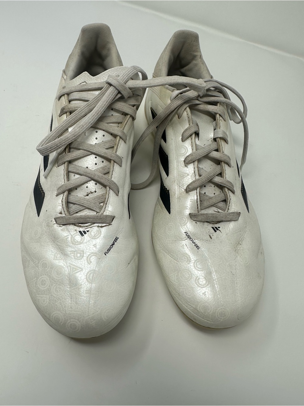 Adidas Boys White Soccer Cleats with Black Accents size 7.5